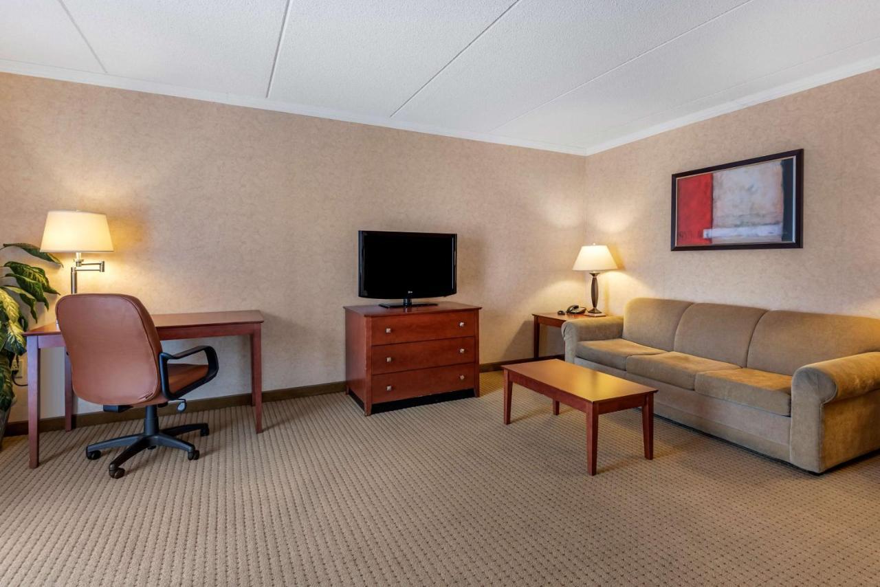 Best Western Plus Oswego Hotel&Conference Center Zewnętrze zdjęcie